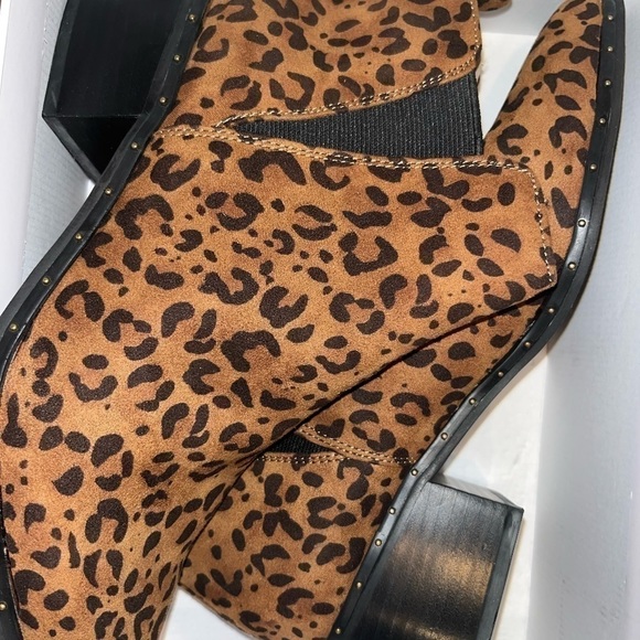 NEW! Bar III Gabby Leopard Ankle Booties Multiple Sizes - Picture 8 of 9